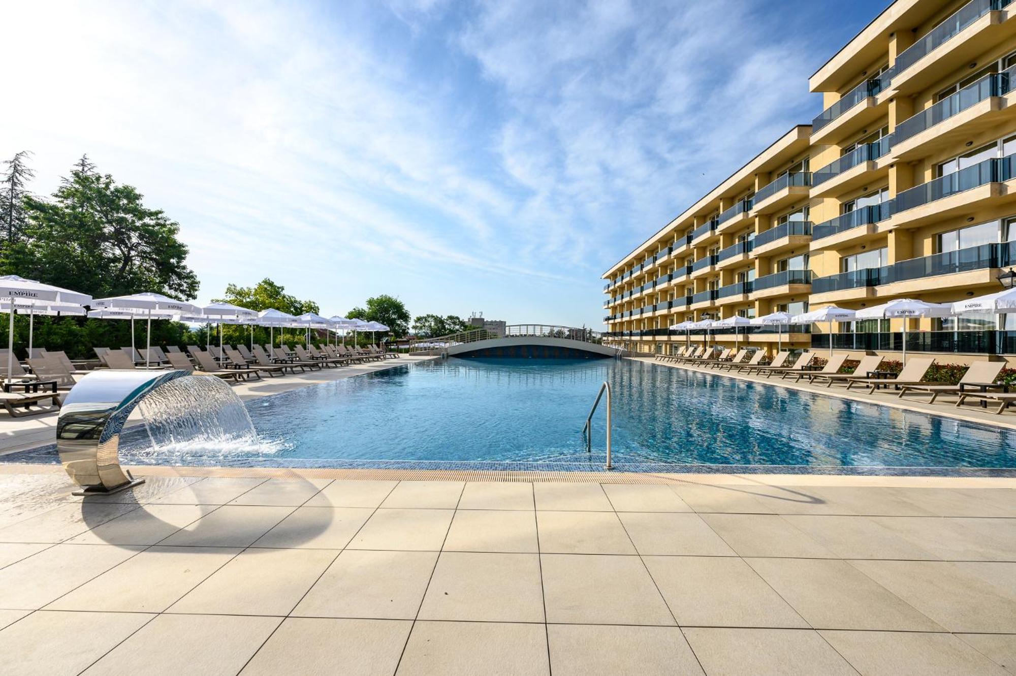 Empire Balneo & Spa Hotel Chissarja Exterior foto
