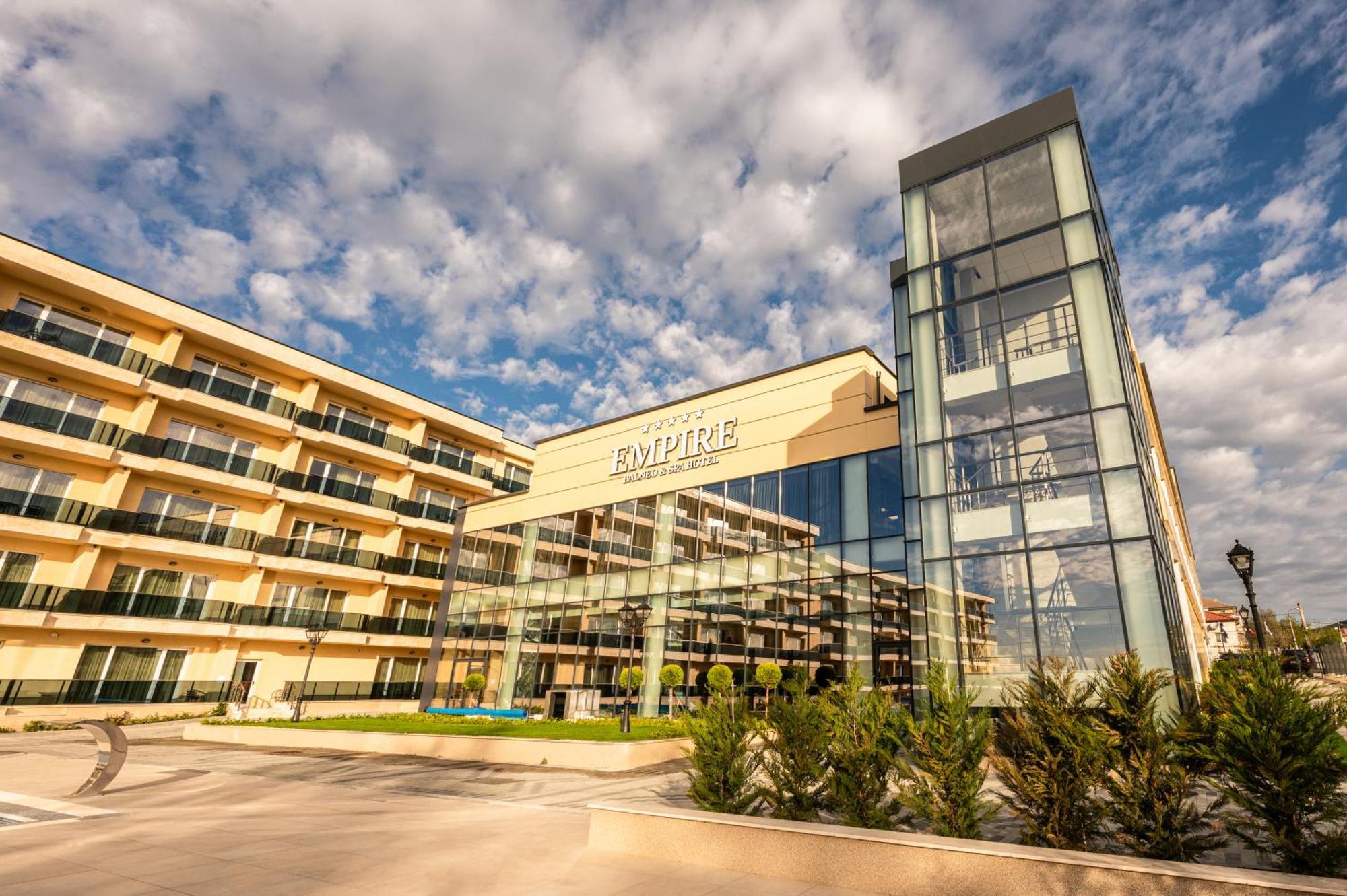 Empire Balneo & Spa Hotel Chissarja Exterior foto